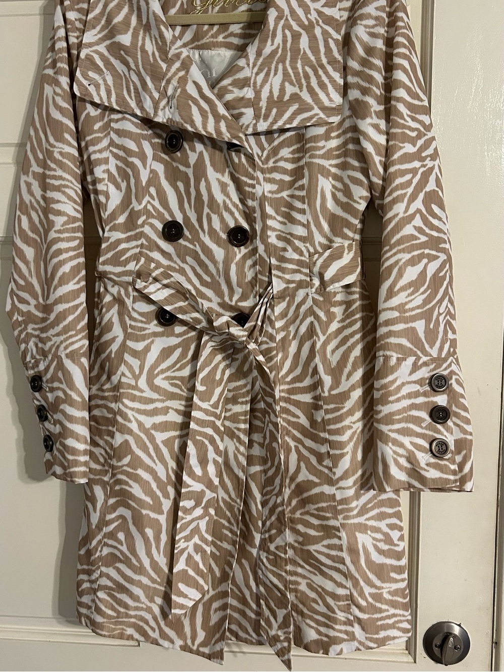 GUESS ZEBRA PRINT TRENCH/RAIN JACKET  SZ LARGE